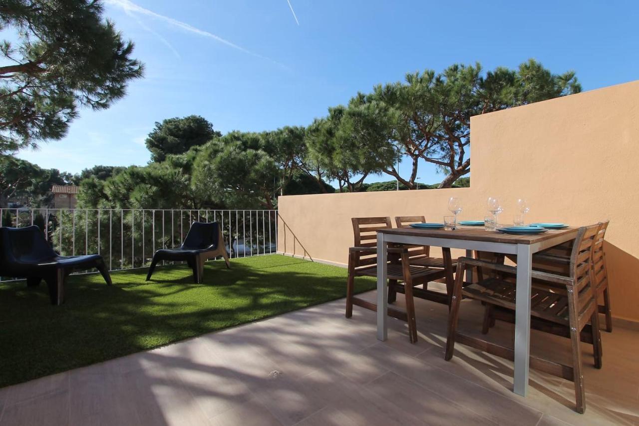Petit Bijou - Beach Apartment III Castelldefels Exterior photo