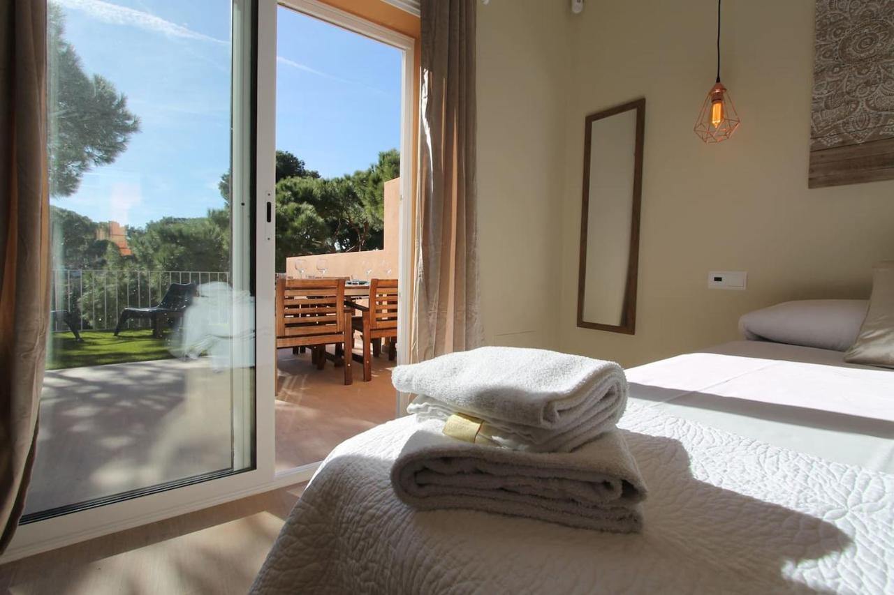 Petit Bijou - Beach Apartment III Castelldefels Exterior photo