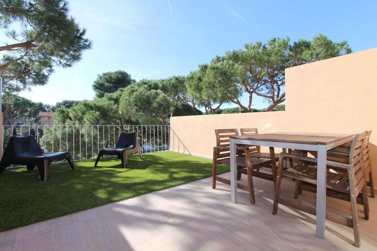 Petit Bijou - Beach Apartment III Castelldefels Exterior photo