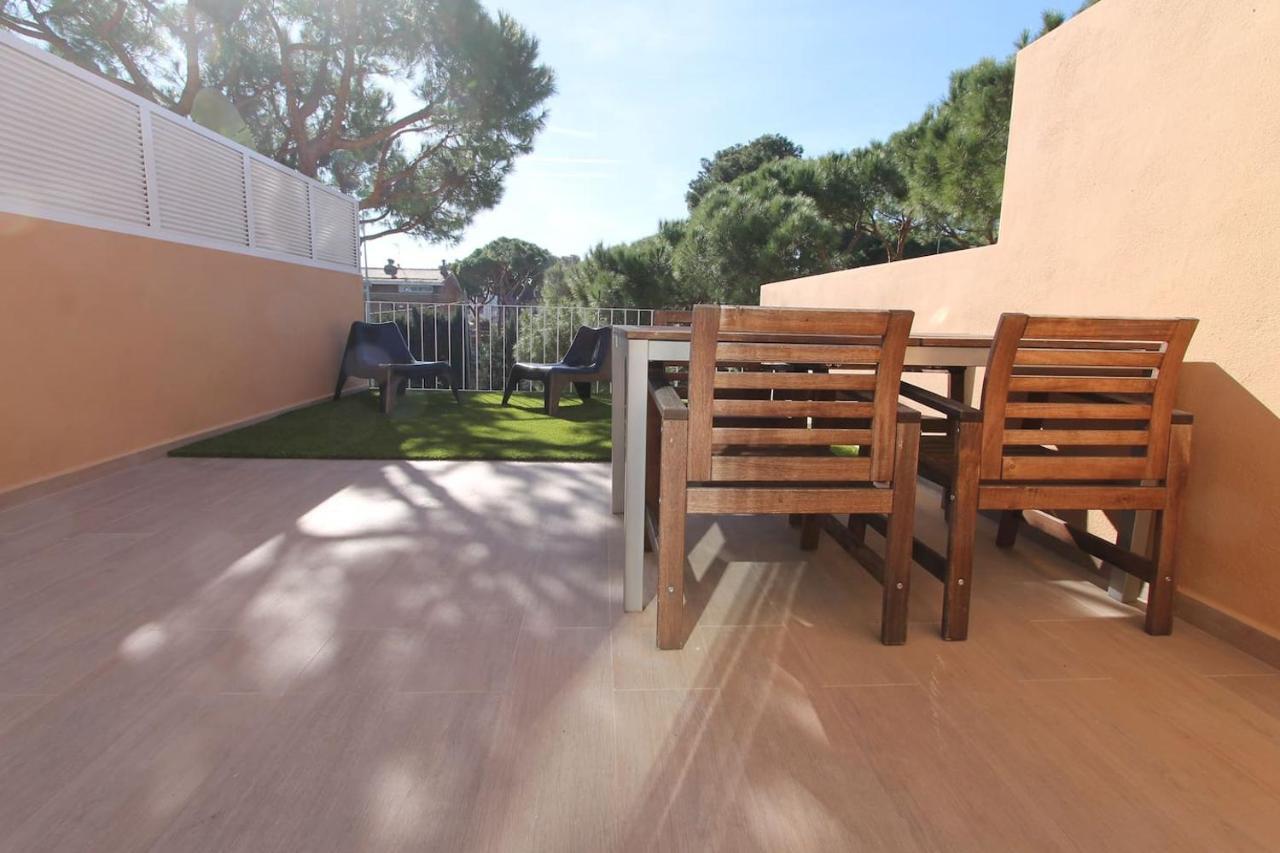 Petit Bijou - Beach Apartment III Castelldefels Exterior photo