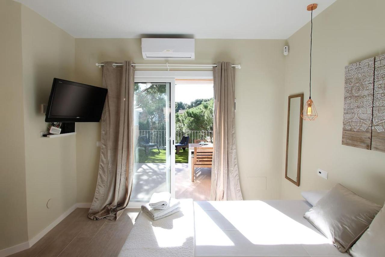 Petit Bijou - Beach Apartment III Castelldefels Exterior photo